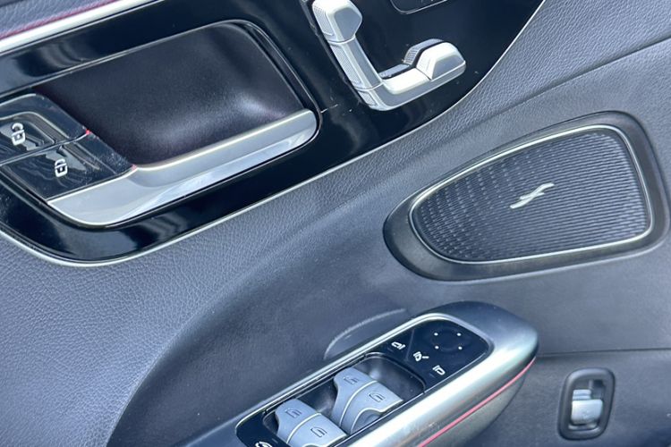 Used Mercedes-Benz C-Class 2023 Restyled C 260 L Sport Edition Interior 9