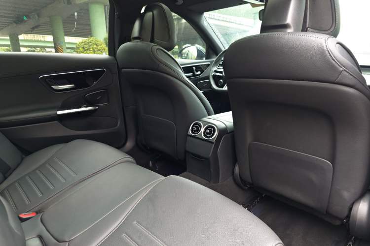 Used Mercedes-Benz C-Class 2023 Second Facelift C 260 L Sport Edition Interior 9