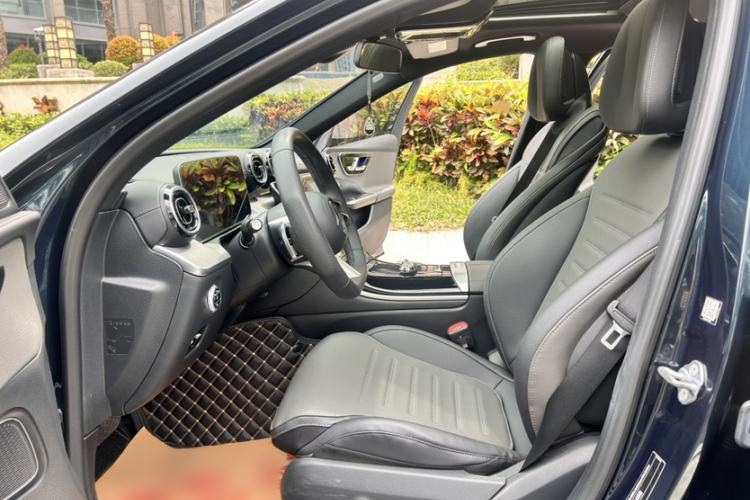 Used Mercedes-Benz C-Class 2023 C 200 L Sport Edition Interior 9