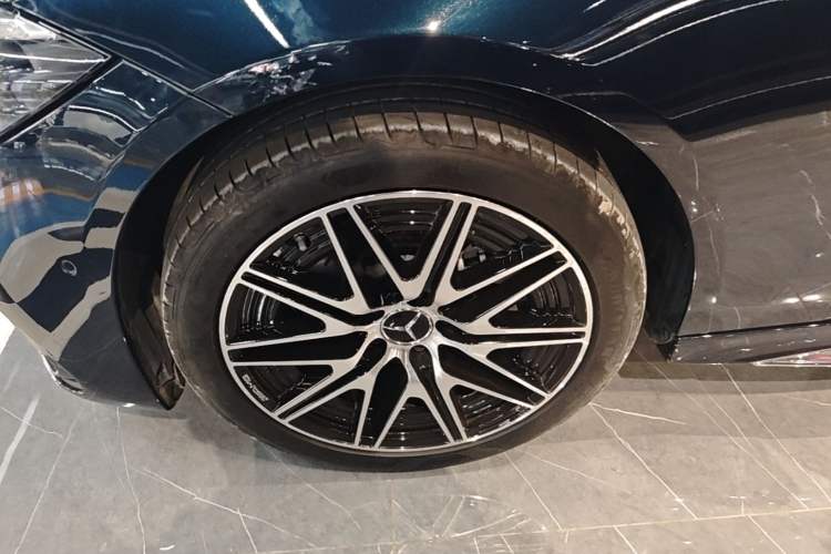 Used Mercedes-Benz C-Class 2023 Revised C 200 L Sport Edition Left Front Wheel Hub