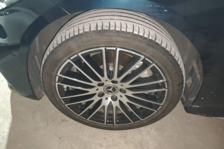 Used Mercedes-Benz C-Class 2023 Restyled C 260 L Sport Edition Left Front Wheel Hub