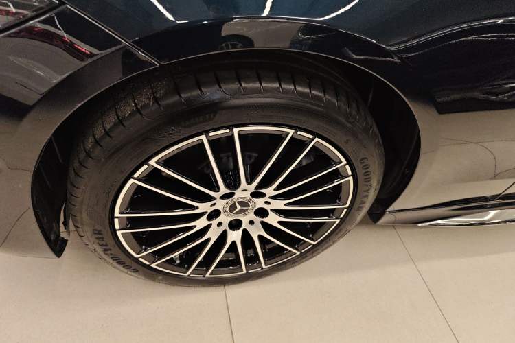 Used Mercedes-Benz C-Class 2023 Restyled C 260 L Night Edition Sports Version Left Front Wheel Hub