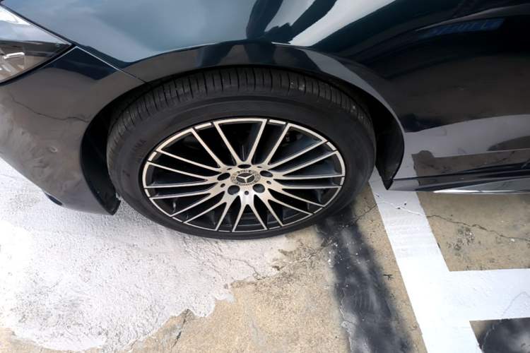 Used Mercedes-Benz C-Class 2023 Restyled C 260 L Sport Edition Left Front Wheel Hub