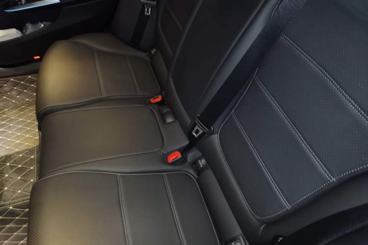 Used Mercedes-Benz C-Class 2023 Facelift C 260 L Left Rear Seat
