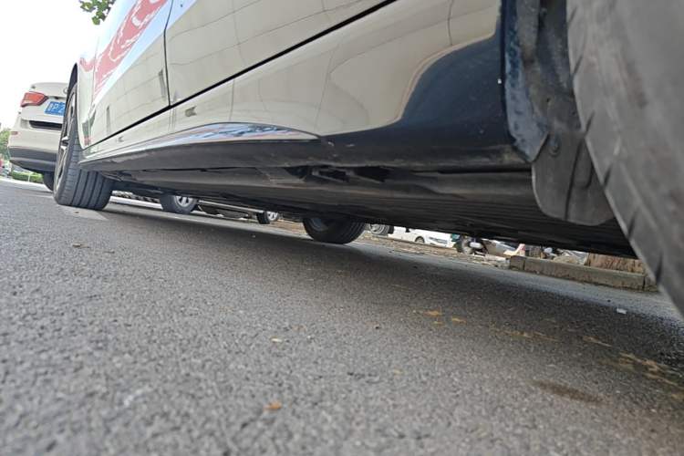 Used Mercedes-Benz C-Class 2023 C 260 L Bright Night Sports Edition Left Side Sill