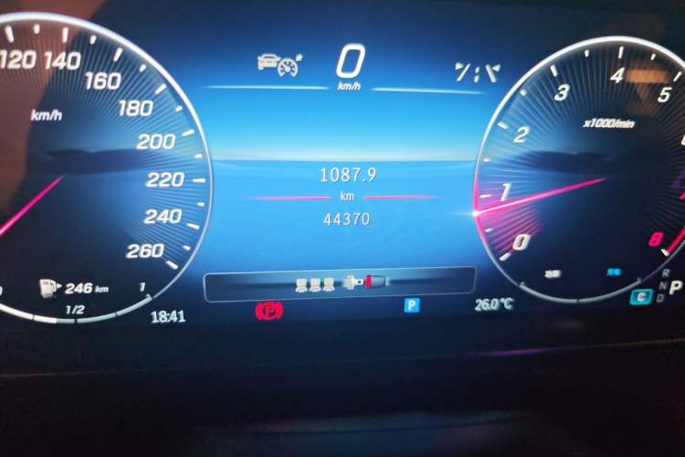 Used Mercedes-Benz C-Class 2023 Second Facelift C 260 L Odometer Close Up