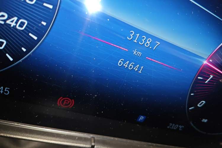 Used Mercedes-Benz C-Class 2023 Restyled C 260 L Night Edition Sports Version Odometer Close Up