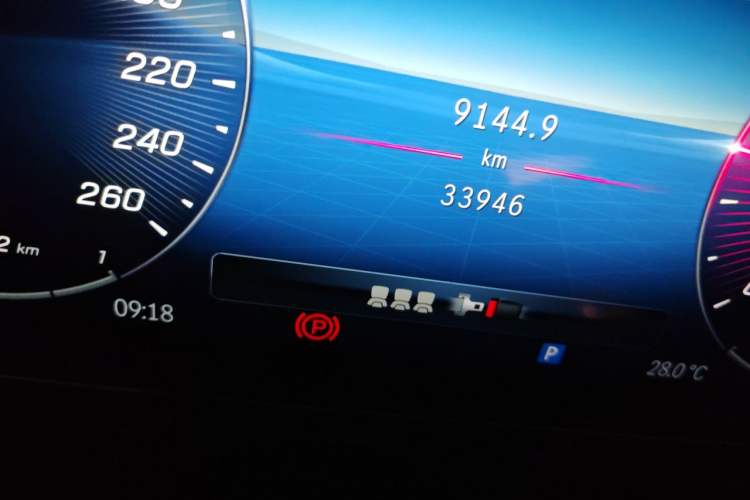 Used Mercedes-Benz C-Class 2023 C 200 L Sport Edition Odometer Close Up