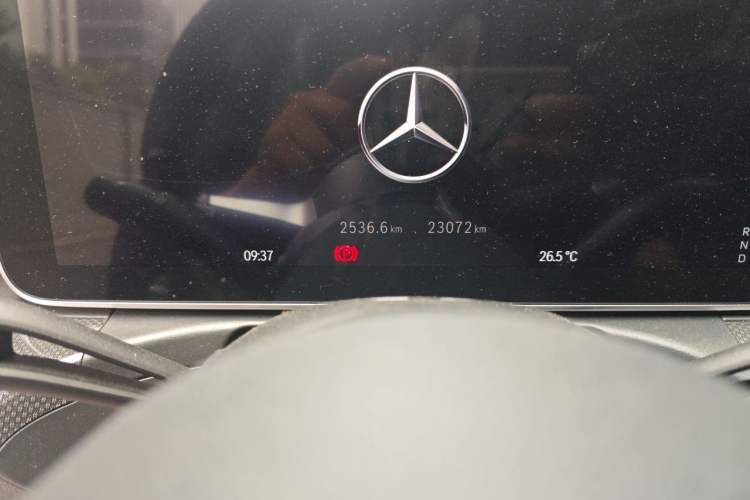 Used Mercedes-Benz C-Class 2023 Second Facelift C 260 L Sport Edition Odometer Close Up