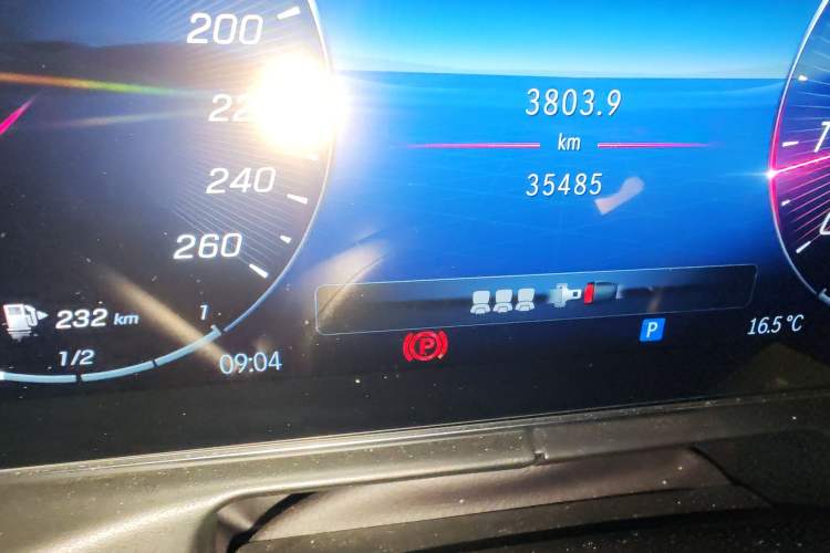 Used Mercedes-Benz C-Class 2023 C 200 L Sport Edition Odometer Close Up