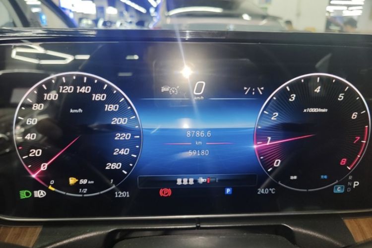 Used Mercedes-Benz C-Class 2023 Facelift C 260 L Odometer Close Up