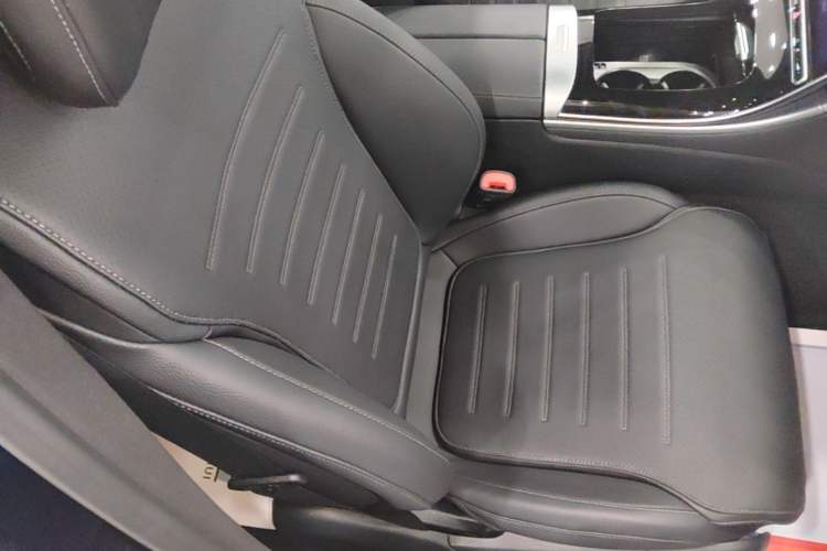 Used Mercedes-Benz C-Class 2023 Restyled C 260 L Sport Edition Right Front Seat