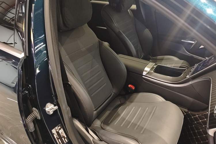 Used Mercedes-Benz C-Class 2023 Revised C 200 L Sport Edition Right Front Seat