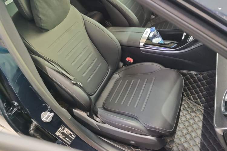 Used Mercedes-Benz C-Class 2023 Second Facelift C 260 L Sport Edition Right Front Seat