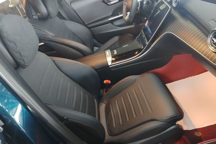 Used Mercedes-Benz C-Class 2023 Restyled C 260 L Night Edition Sports Version Right Front Seat