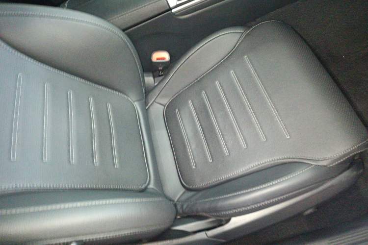 Used Mercedes-Benz C-Class 2023 Second Facelift C 260 L Sport Edition Right Front Seat