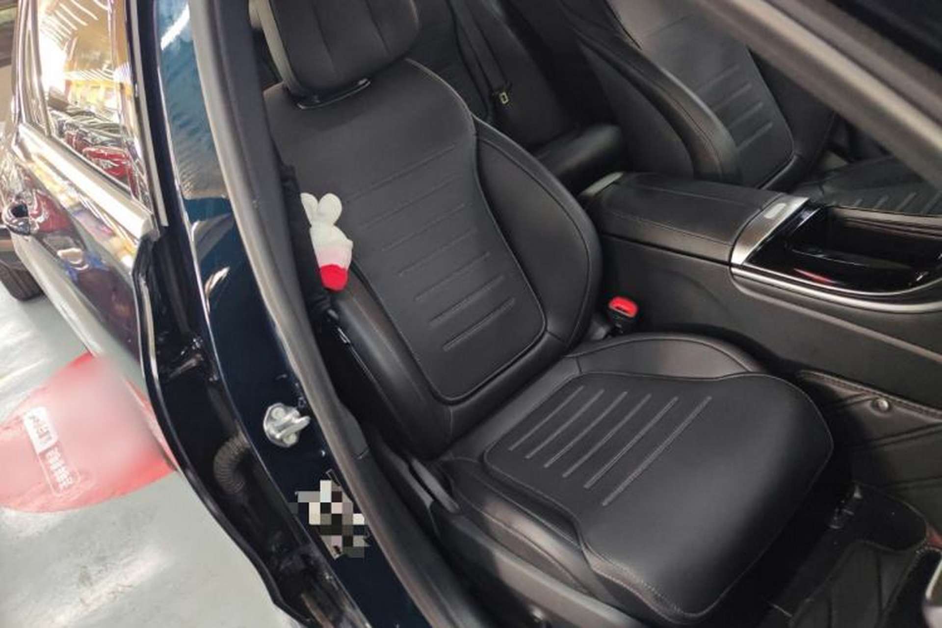 Used Mercedes-Benz C-Class 2023 Restyled C 260 L Sport Edition Right Front Seat