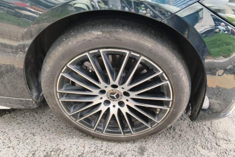 Used Mercedes-Benz C-Class 2023 C 260 L Sport Edition Right Front Wheel Hub