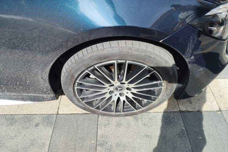 Used Mercedes-Benz C-Class 2023 Restyled C 260 L Sport Edition Right Front Wheel Hub