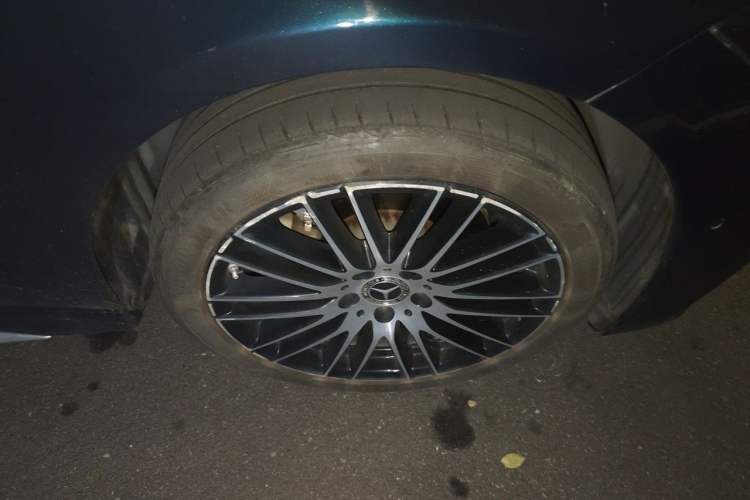 Used Mercedes-Benz C-Class 2023 C 260 L Sport Edition Right Front Wheel Hub