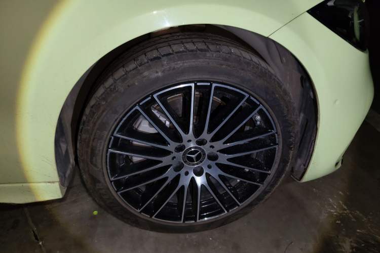 Used Mercedes-Benz C-Class 2023 Second Facelift C 260 L Sport Edition Right Front Wheel Hub