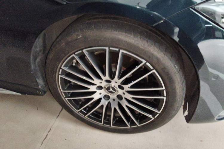Used Mercedes-Benz C-Class 2023 C 260 L Sport Edition Right Front Wheel Hub