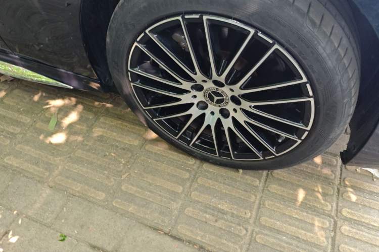Used Mercedes-Benz C-Class 2023 Restyled C 260 L Sport Edition Right Front Wheel Hub