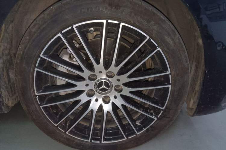 Used Mercedes-Benz C-Class 2023 C 260 L Right Front Wheel Hub
