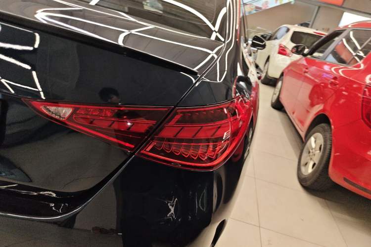 Used Mercedes-Benz C-Class 2023 Restyled C 260 L Night Edition Sports Version Right Rear Taillight