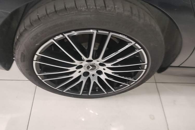 Used Mercedes-Benz C-Class 2023 C 260 L Sport Edition Right Rear Wheel Hub
