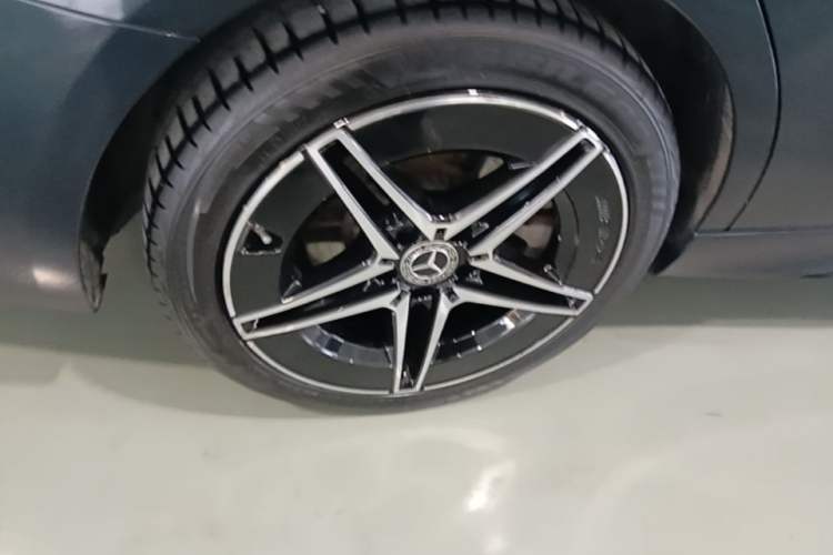 Used Mercedes-Benz C-Class 2023 C 260 L Bright Night Sports Edition Right Rear Wheel Hub