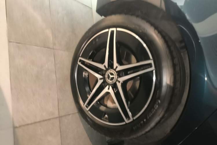 Used Mercedes-Benz C-Class 2023 Restyled C 260 L Night Edition Sports Version Right Rear Wheel Hub