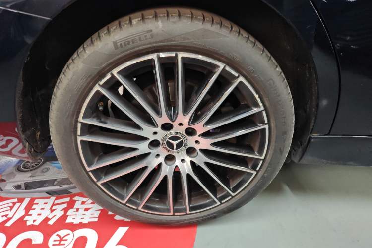 Used Mercedes-Benz C-Class 2023 Restyled C 260 L Sport Edition Right Rear Wheel Hub