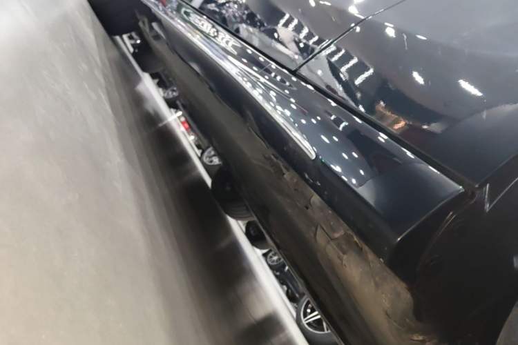 Used Mercedes-Benz C-Class 2023 Restyled C 260 L Sport Edition Right Side Sill