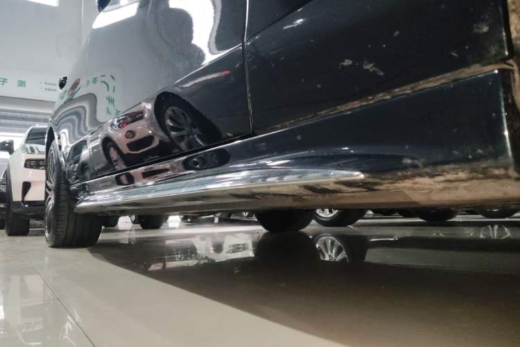 Used Mercedes-Benz C-Class 2023 Revised C 200 L Sport Edition Right Side Sill