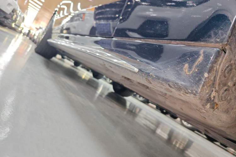 Used Mercedes-Benz C-Class 2023 Restyled C 260 L Sport Edition Right Side Sill
