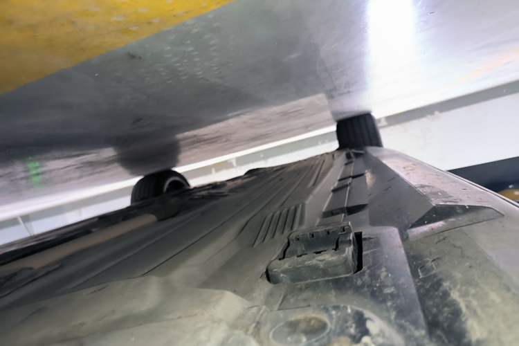 Used Mercedes-Benz C-Class 2023 C 200 L Sport Edition Right Side Sill