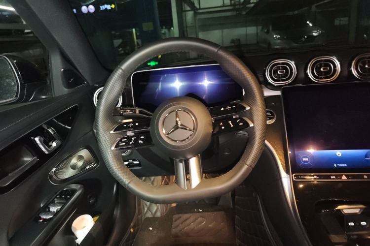Used Mercedes-Benz C-Class 2023 C 260 L Bright Night Sports Edition Steering Wheel