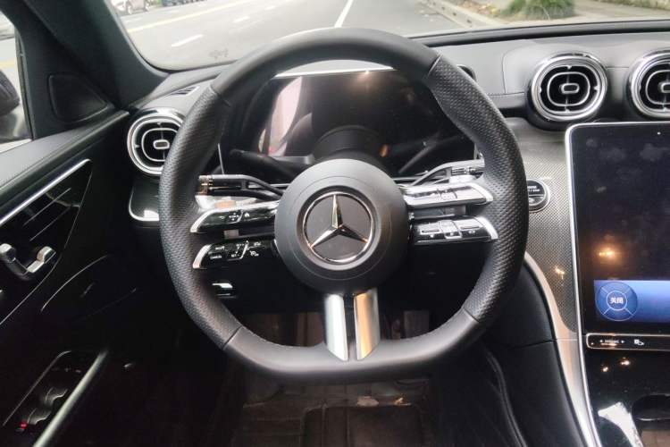 Used Mercedes-Benz C-Class 2023 Second Facelift C 260 L Steering Wheel