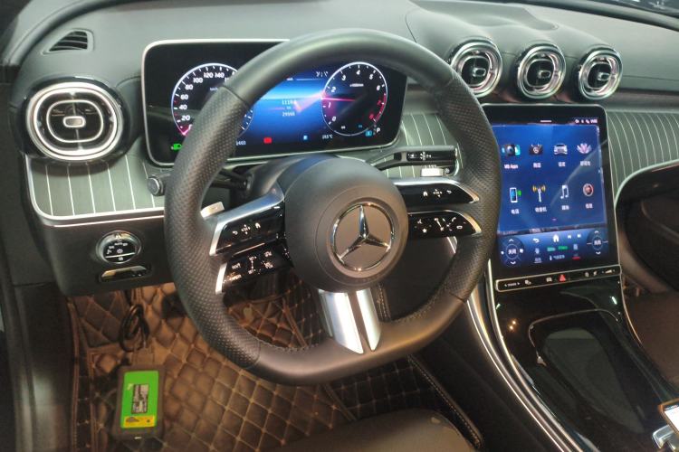Used Mercedes-Benz C-Class 2023 C 260 L Bright Night Sports Edition Steering Wheel