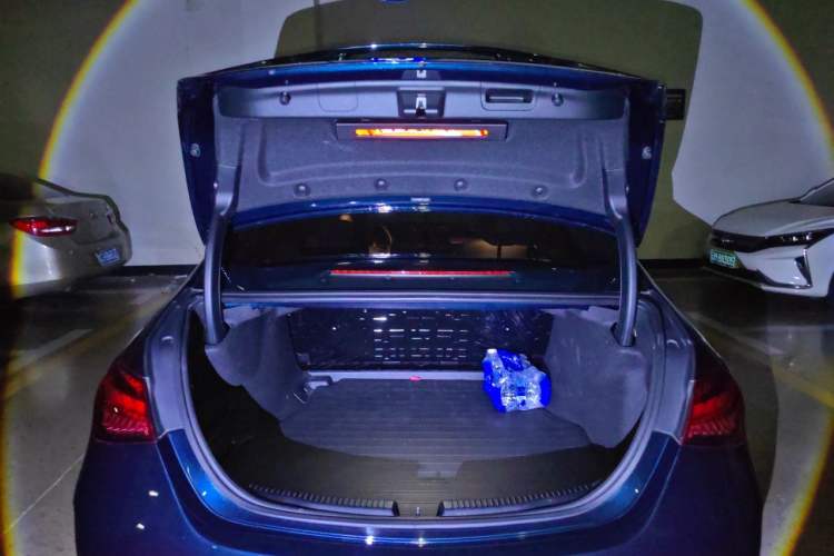Used Mercedes-Benz C-Class 2023 C 200 L Sport Edition Trunk