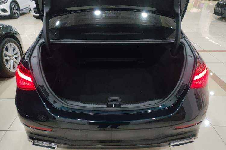 Used Mercedes-Benz C-Class 2023 Restyled C 260 L Night Edition Sports Version Trunk