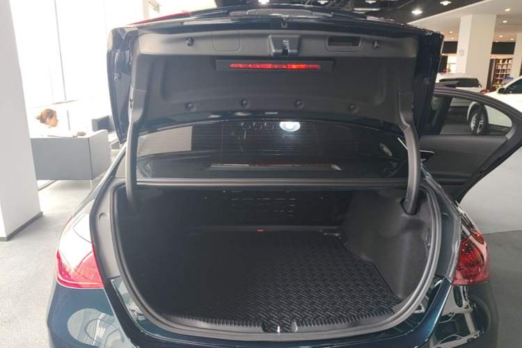 Used Mercedes-Benz C-Class 2023 Restyled C 260 L Night Edition Sports Version Trunk