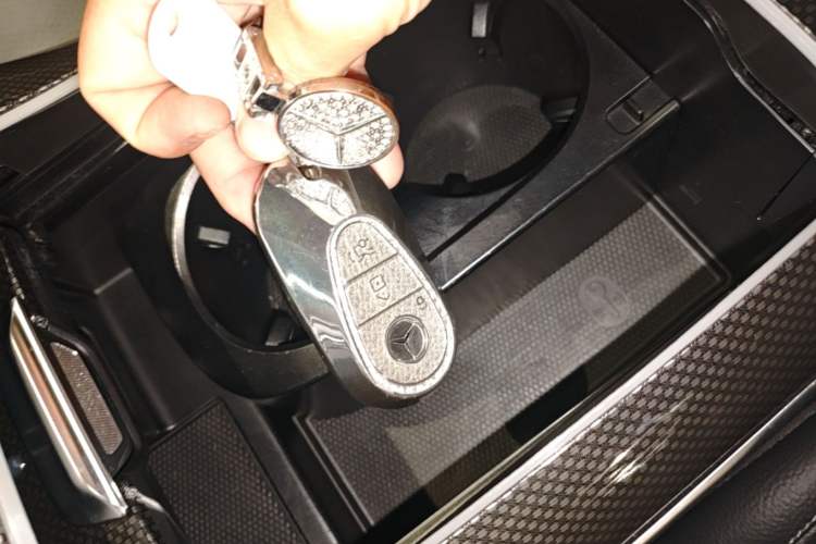 Used Mercedes-Benz C-Class 2023 Revised C 200 L Sport Edition Vehicle Key
