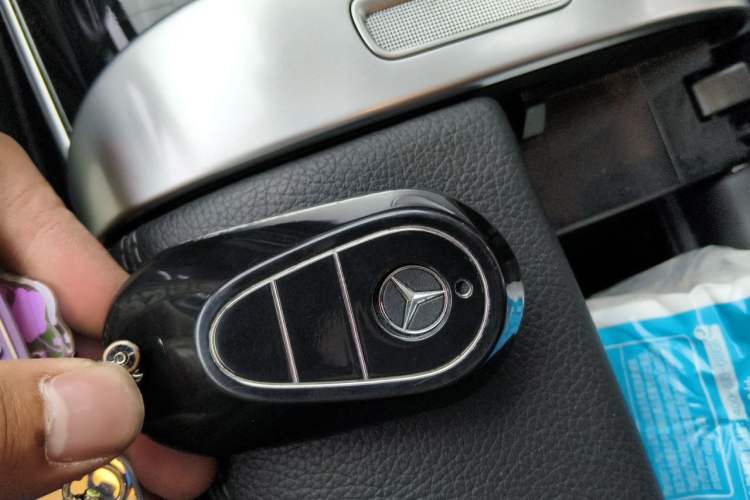 Used Mercedes-Benz C-Class 2023 C 260 L Sport Edition Vehicle Key