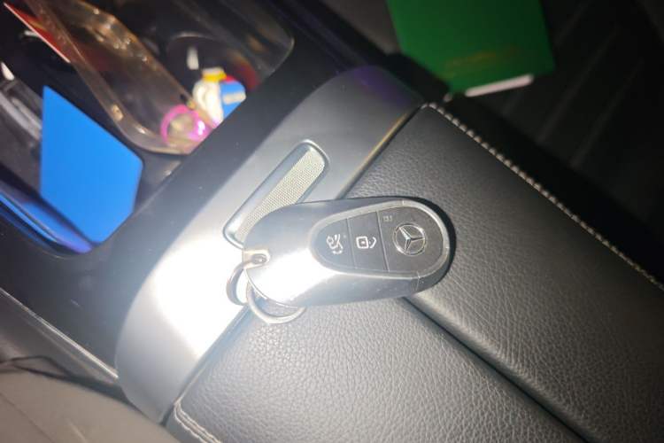 Used Mercedes-Benz C-Class 2023 Second Facelift C 260 L Vehicle Key