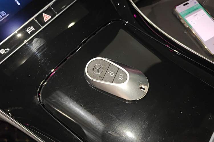 Used Mercedes-Benz C-Class 2023 Revised C 200 L Sport Edition Vehicle Key