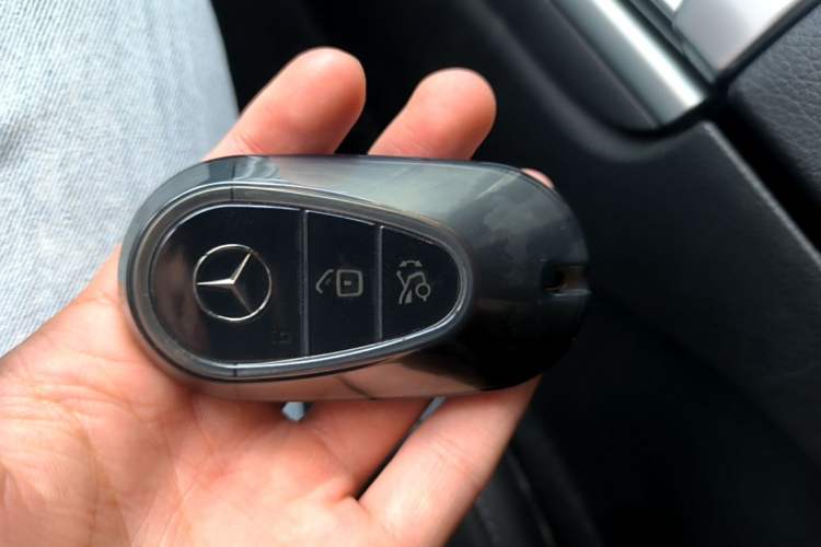 Used Mercedes-Benz C-Class 2023 Restyled C 260 L Sport Edition Vehicle Key