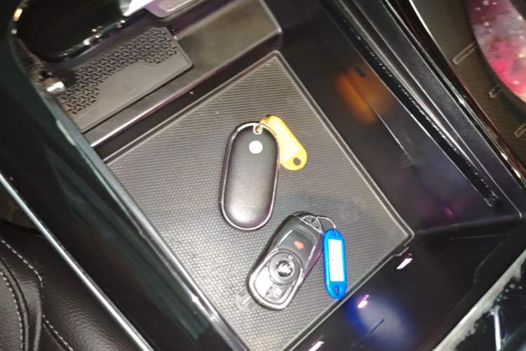 Used Mercedes-Benz C-Class 2023 C 260 L Sport Edition Vehicle Key