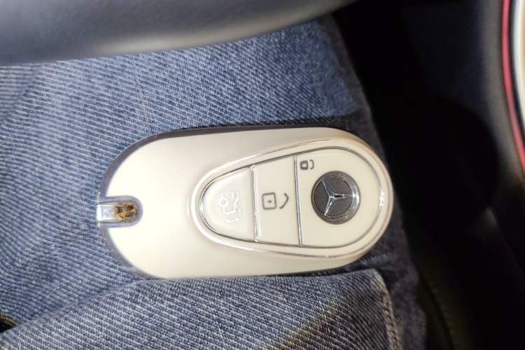 Used Mercedes-Benz C-Class 2023 Second Facelift C 260 L Sport Edition Vehicle Key